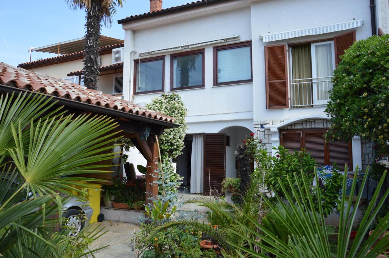 Apartments Zita Porec Exterior photo