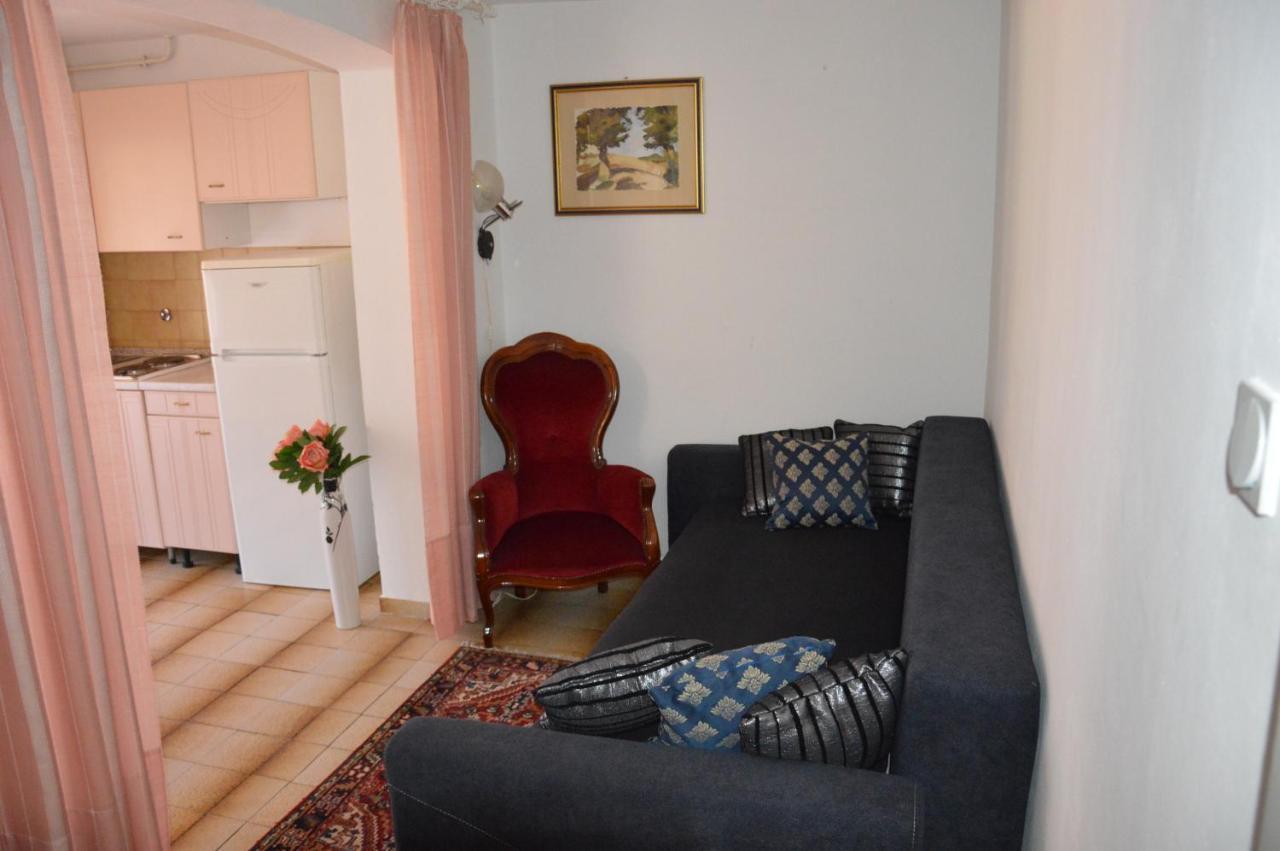 Apartments Zita Porec Exterior photo